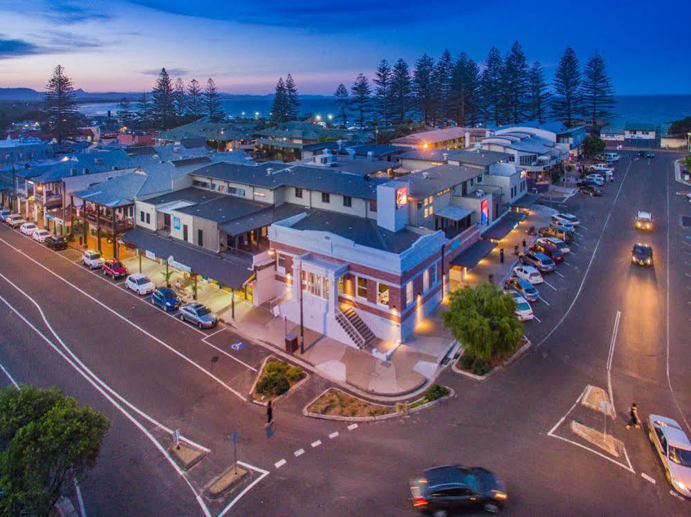 The Surf House * Byron Bay